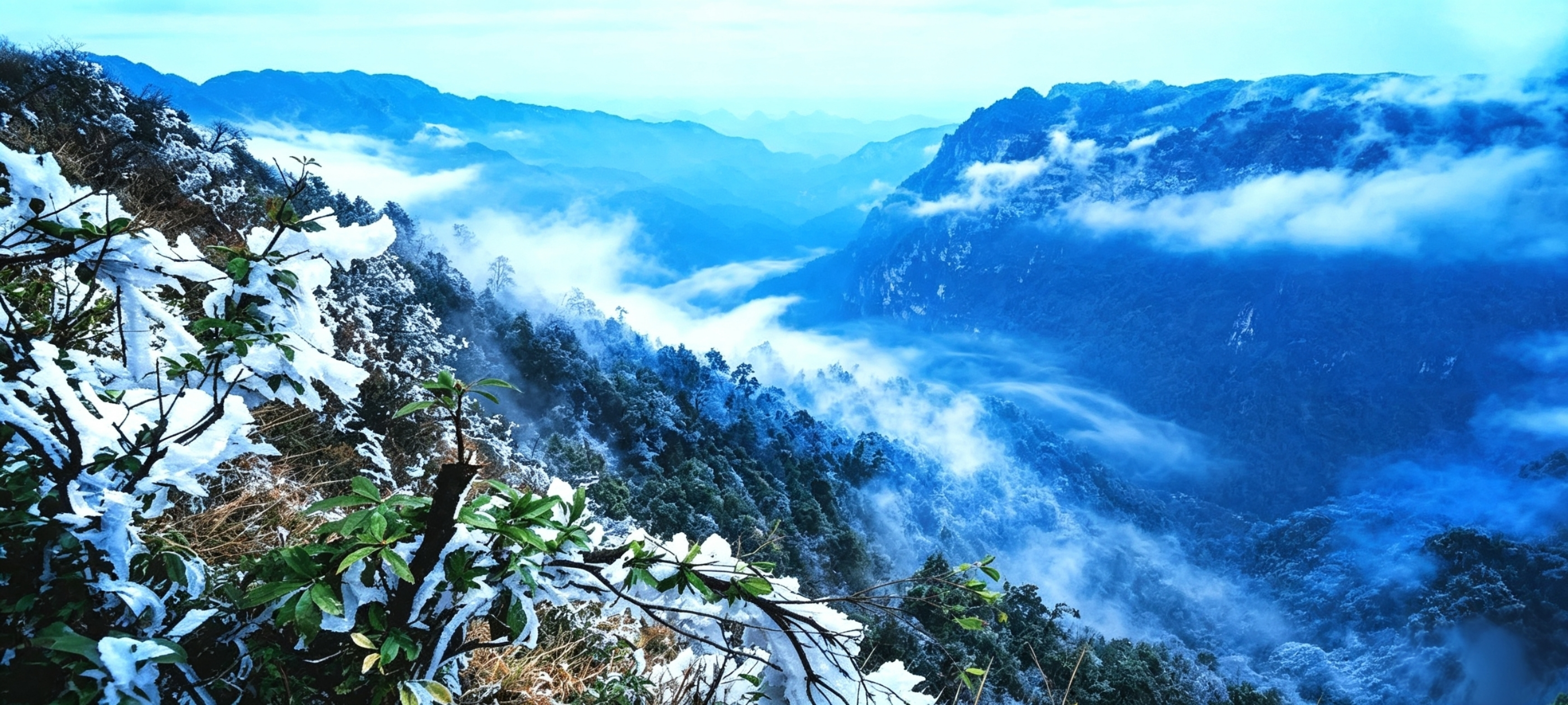 Hongcun → Huangshan Mountain (UNESCO World Heritage Site)
