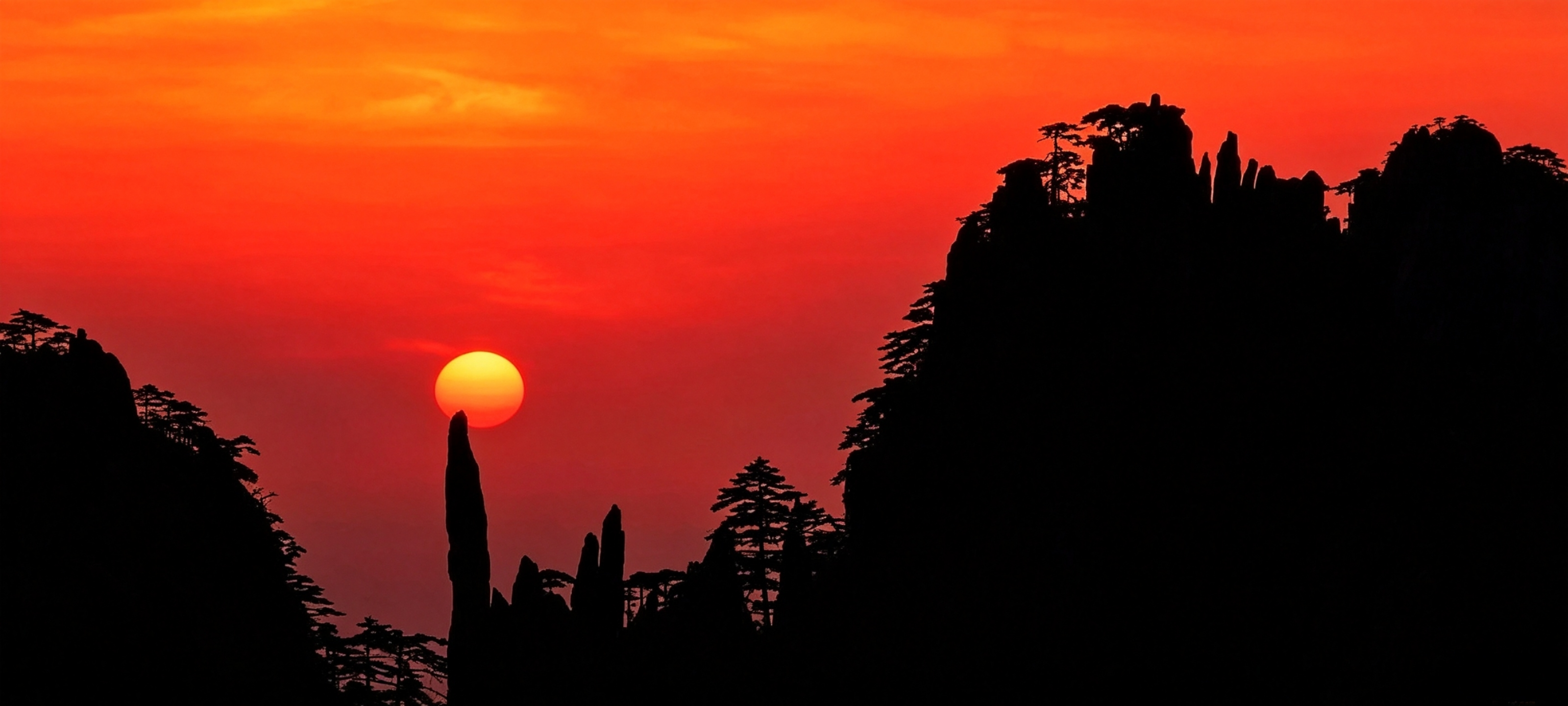 Huangshan Sunrise & Descent → Transfer to Jingdezhen
